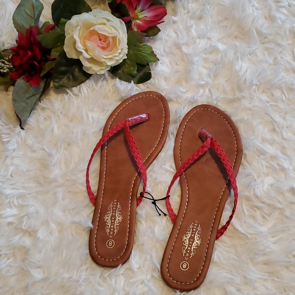 NWOT! Charles Albert sandals ❤